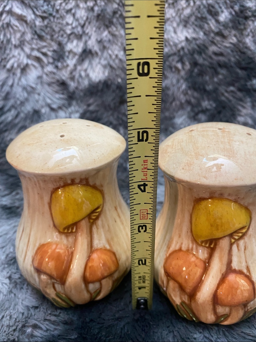 Vintage Hand-Painted Mushroom Ceramic Salt and Pepper Shakers - Yellow & Brown - Picture 13 of 16
